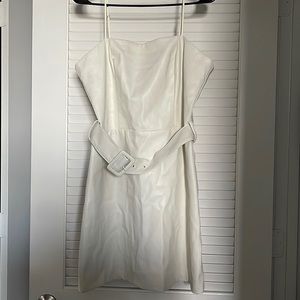 NWT Lucy Paris white faux leather dress w/ adjustable belt at the waist. Size L